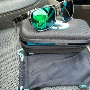 Riley Greene Blue Otter Polarized sunglasses